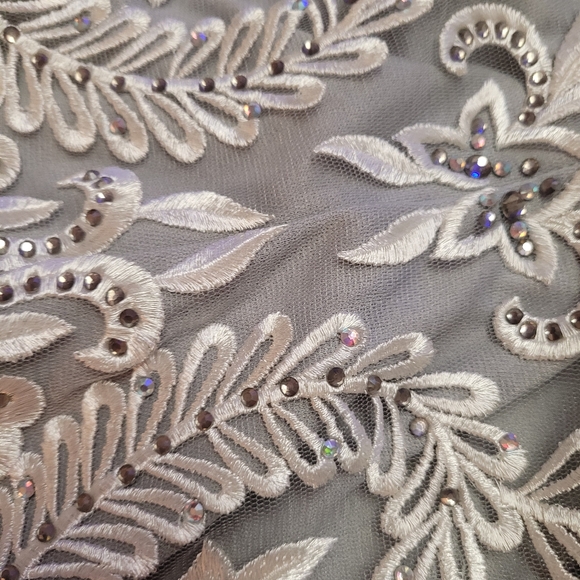 Women's size 8 formal gown - Picture 10 of 12